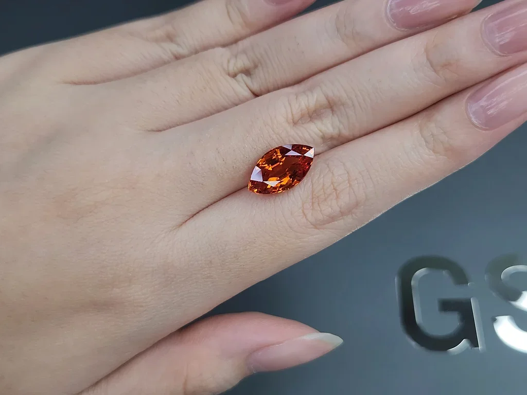 Vivid orange spessartine in marquise cut 6.90 carats, Africa Image №2