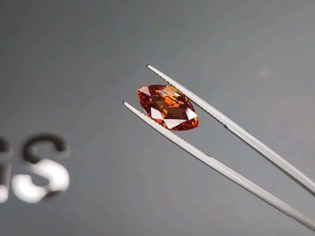 Vivid orange spessartine in marquise cut 6.90 carats, Africa Image №3