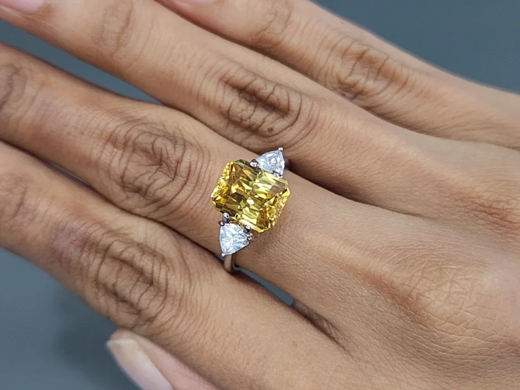 Zircon jaune taille octogone 6,00 carats, Tanzanie Image №5