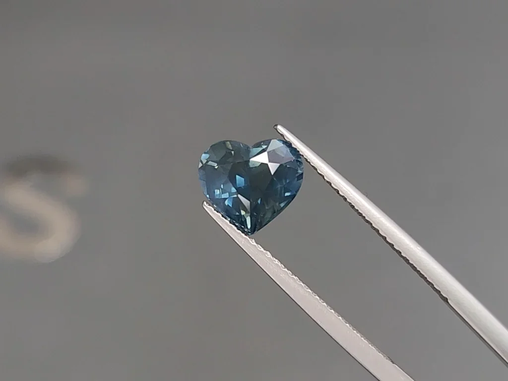 Saphir blaugrüner im herzschliff 3,12 karats, Madagaskar Image №3