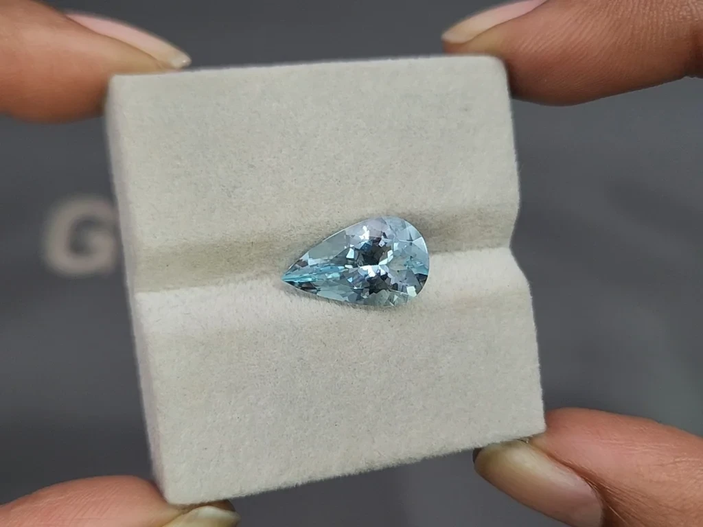 Aigue-marine taille poire 3,97 carats, Madagascar Image №4