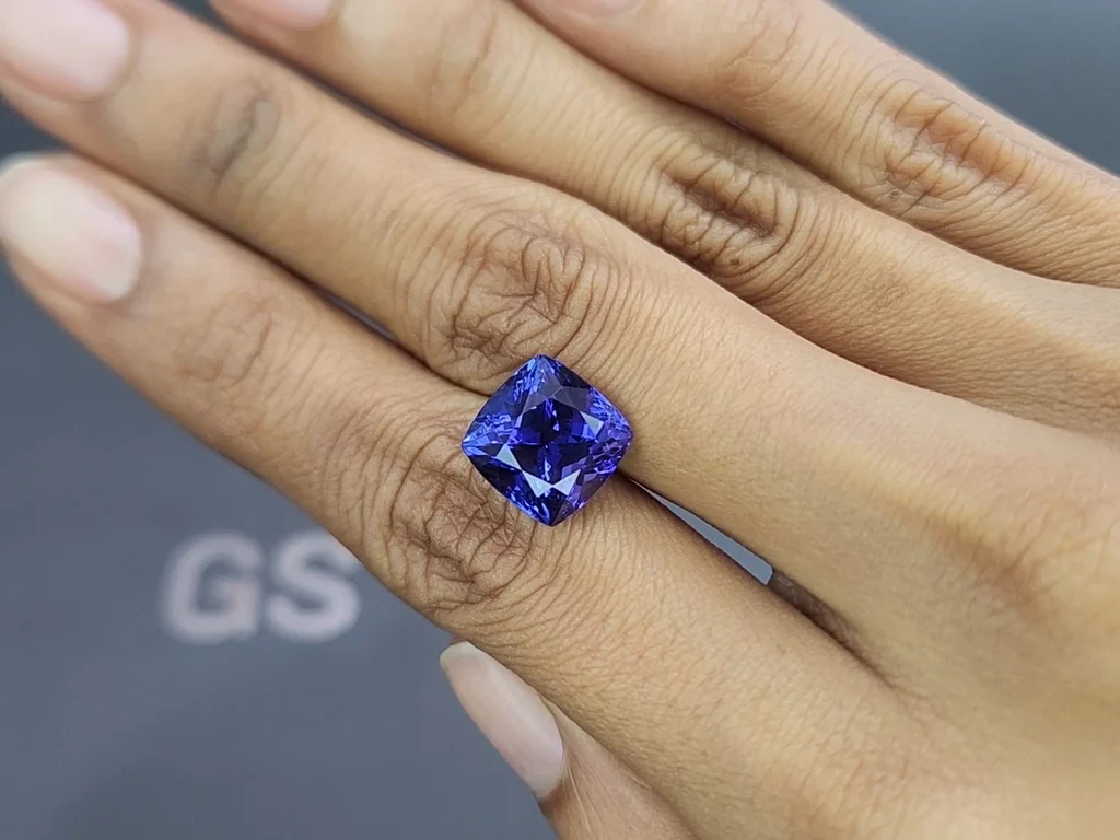 Tanzanite cushion cut 8.84 carats, Tanzania Image №2
