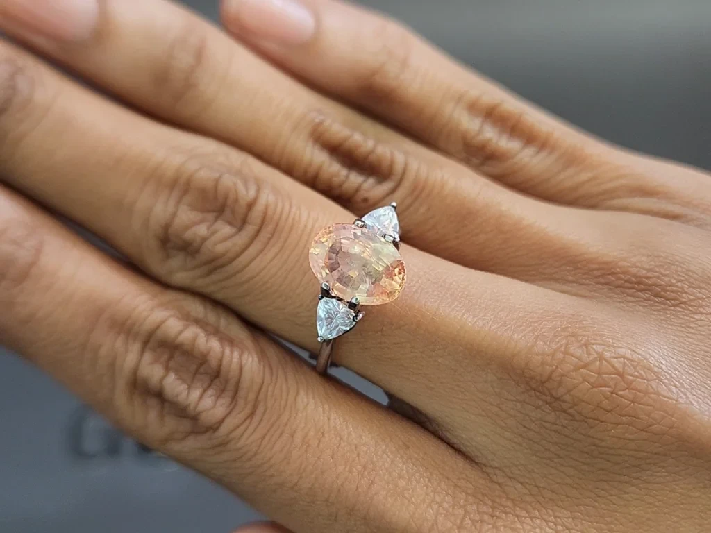 Unbehandelter Padparadscha-saphir 4,56 karat, ovalschliff, Sri Lanka  Image №5