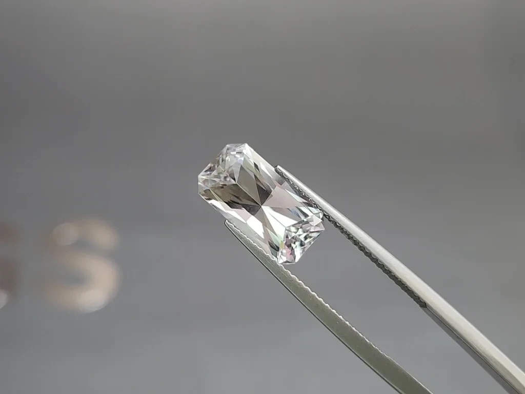 Kunzite radiant cut 3.67 carats, Pakistan Image №3