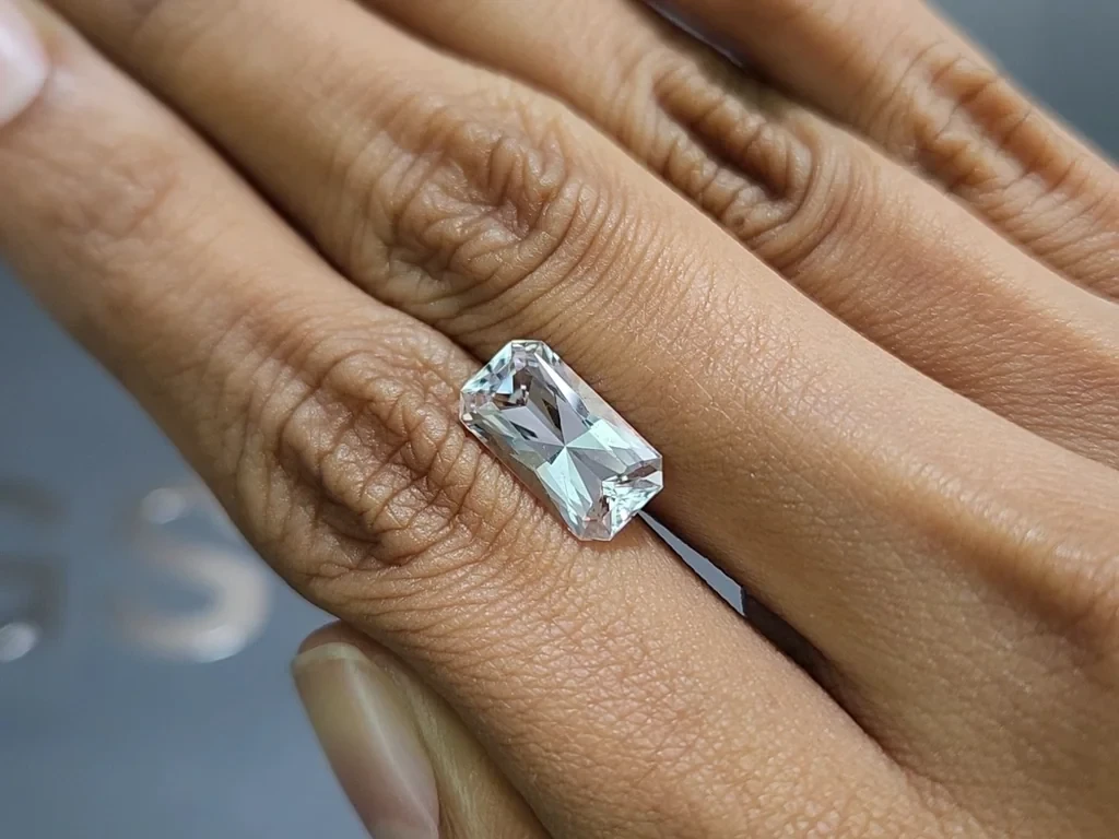 Kunzite radiant cut 3.67 carats, Pakistan Image №2
