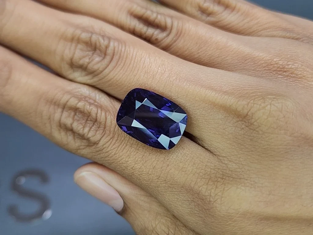 Saphir violet non chauffé de 18,82 carats, taille coussin, du Sri Lanka Image №2
