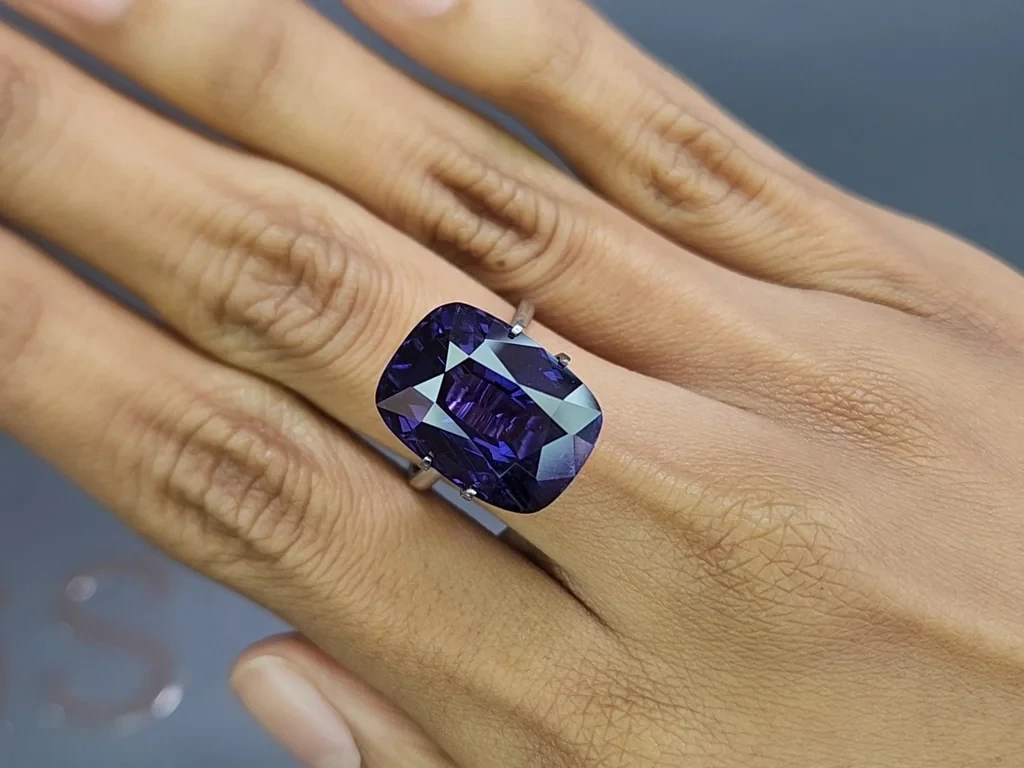 Saphir violet non chauffé de 18,82 carats, taille coussin, du Sri Lanka Image №5