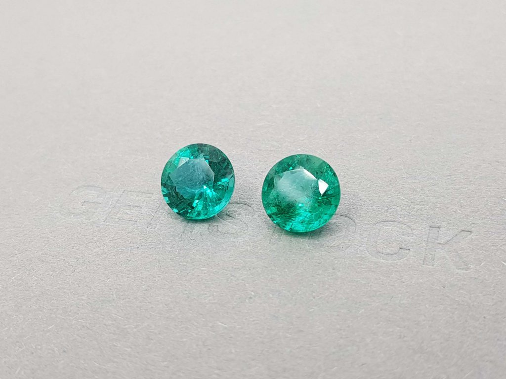 Pair of bluish green emeralds in round cut 5.90 ct, Zambia Image №2