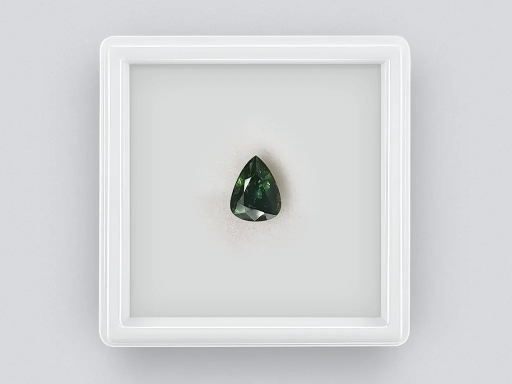 Saphir vert riche taille poire 1,37 carats Image №1