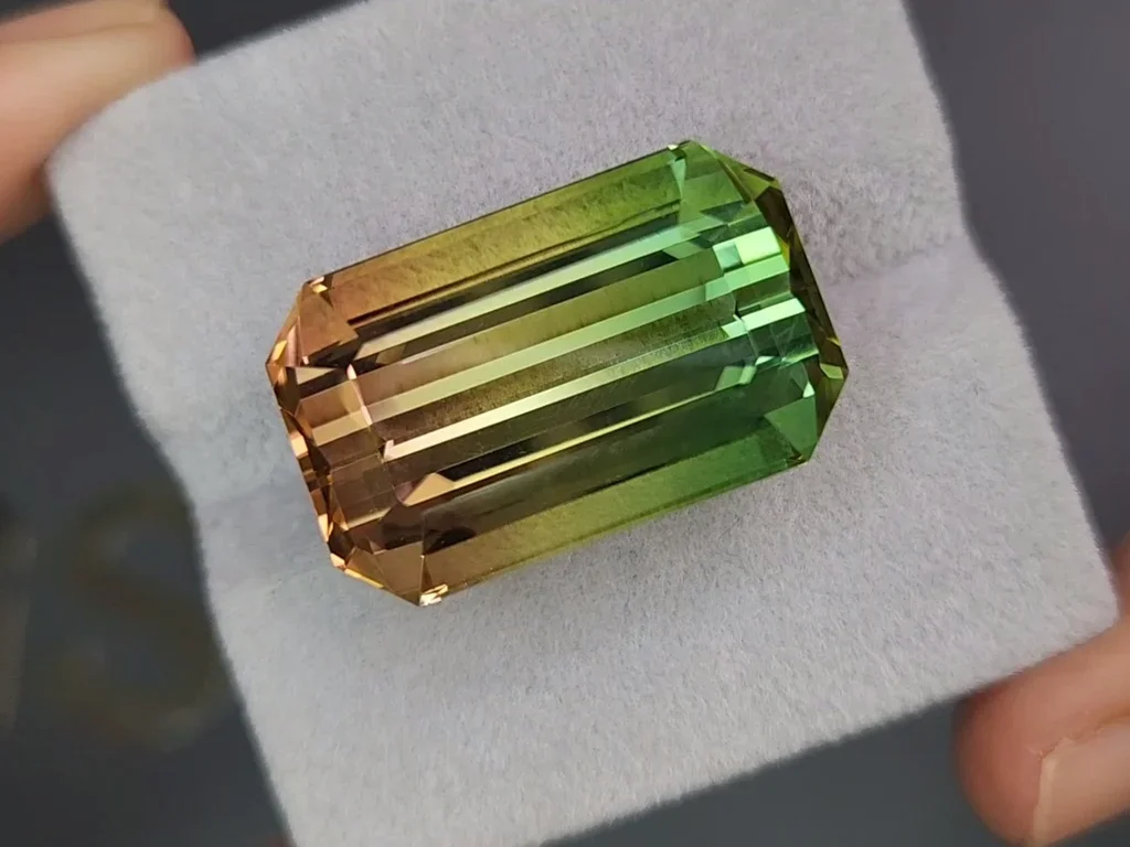 Bi-color green-orange tourmaline in octagon cut 43.75 carats Image №3