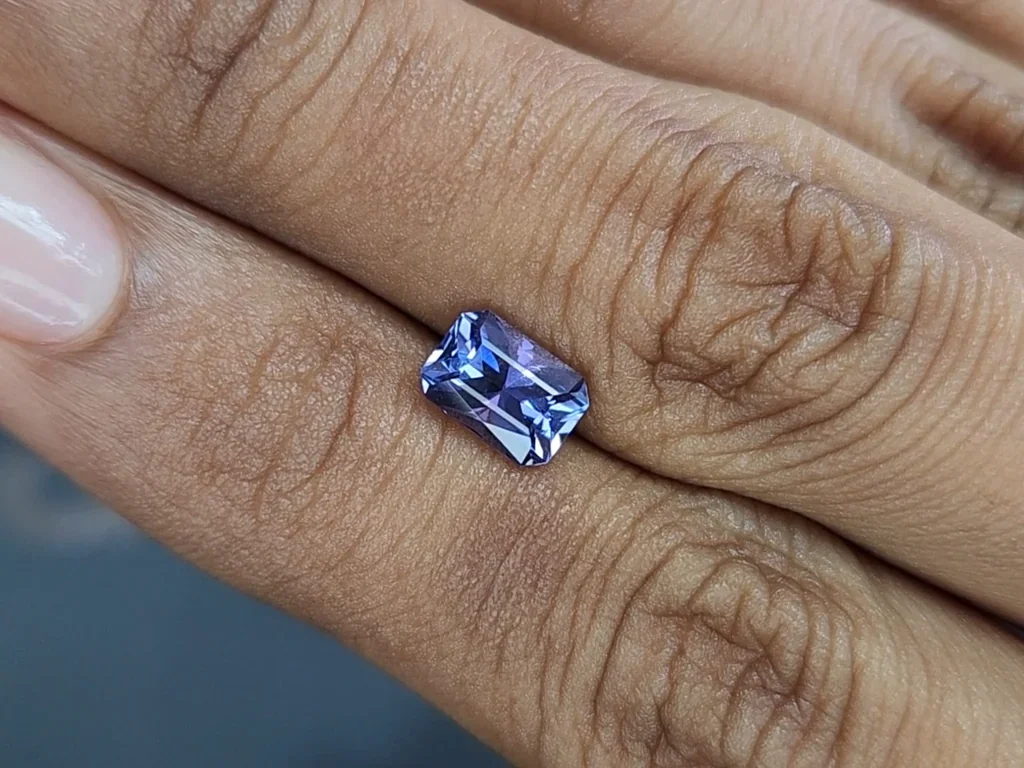 Tanzanita de talla radiante de 1,36 carats, Tanzania Image №2