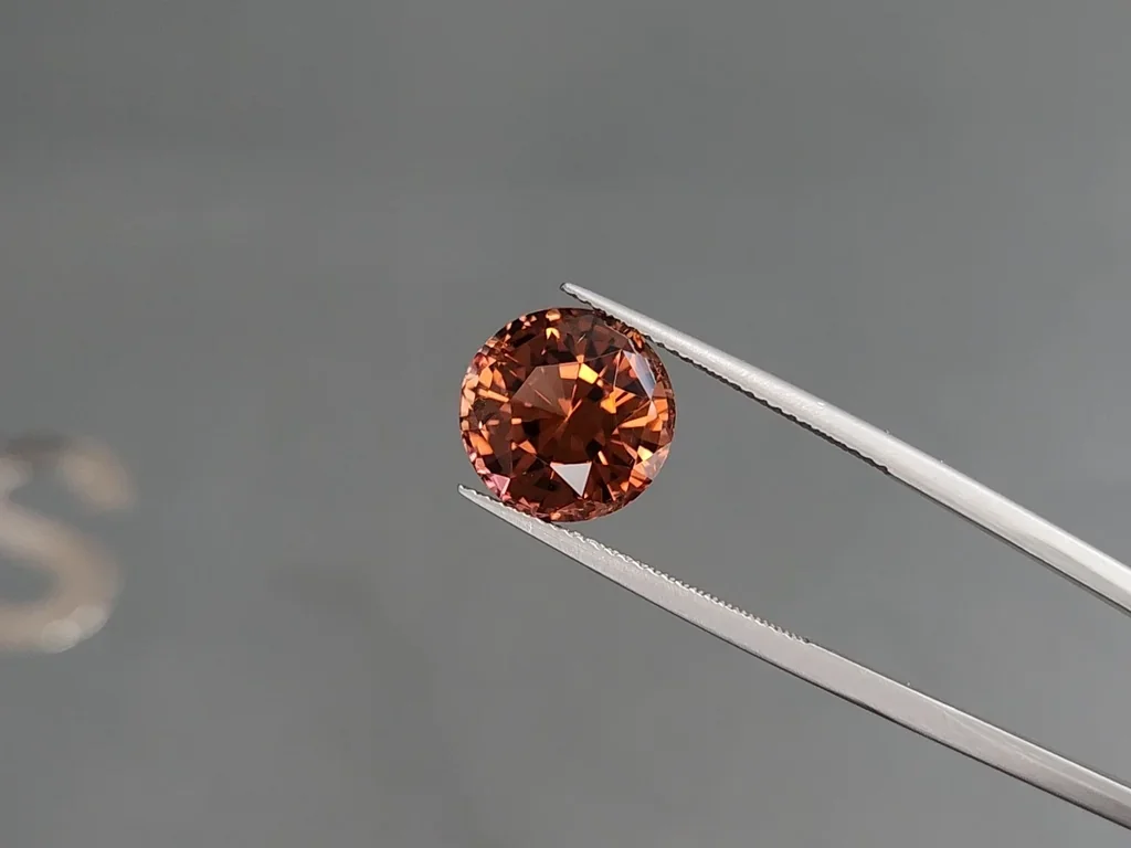 Tourmaline orange taille ronde de 8,01 carats, Afrique Image №3