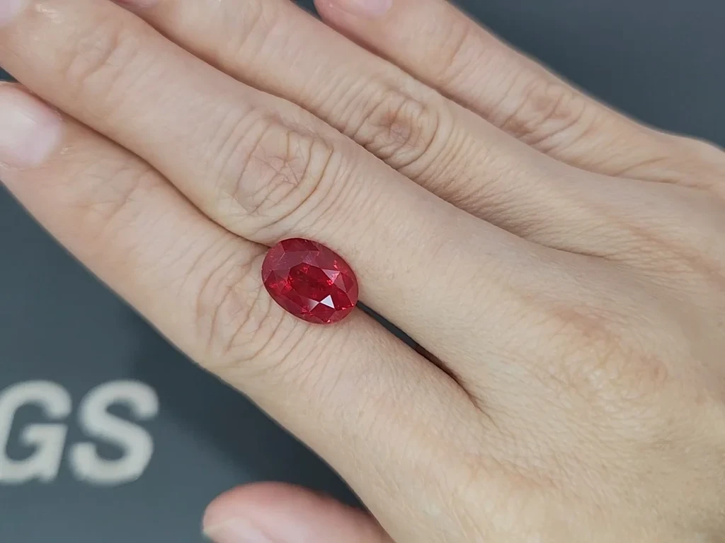 Red spinel oval cut 6.01 carats, Tanzania Image №2