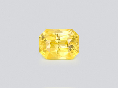 Saphir jaune vif taille radiant de 2,18 carats, Sri Lanka photo