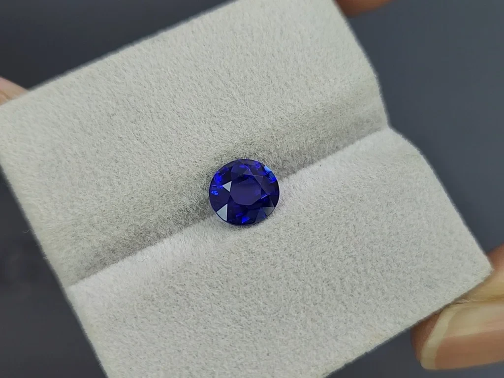 Sapphire Royal Blue round cut 2.03 carats, Sri Lanka  Image №4