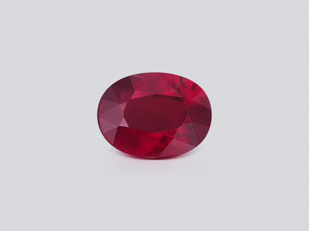 Unbehandelter rubin im Pigeon-Blood schliff oval, 2,04 karat, Mosambik Image №1