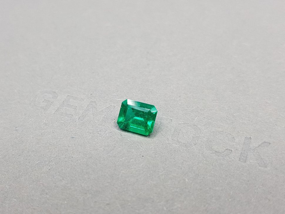Vivid Muzo Green Emerald 1.23 ct, Colombia Image №3