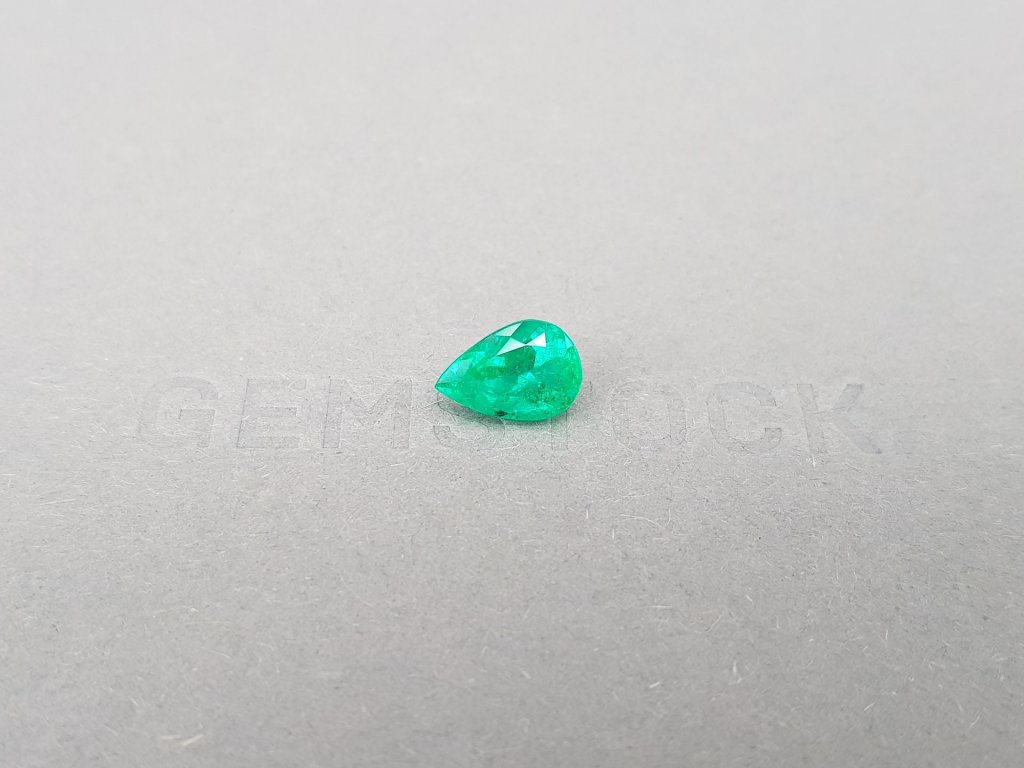 Vivid Green emerald from Colombia in pear cut 1.96 ct Image №1