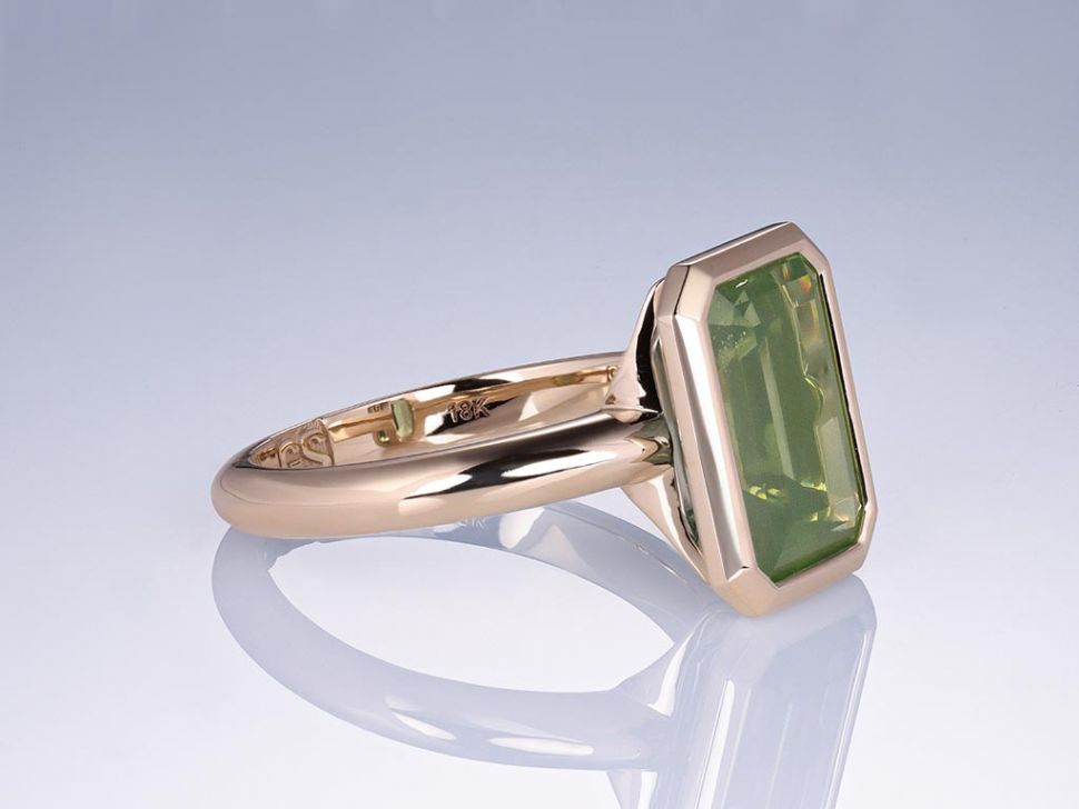 Ring with a unique green zircon 7.40 ct in 18 karat gold champagne color Image №2