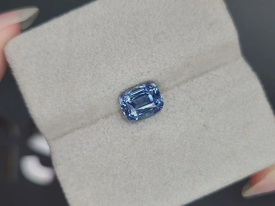 Saphir bleu taille coussin non chauffé 2,08 carats, Sri Lanka Image №4