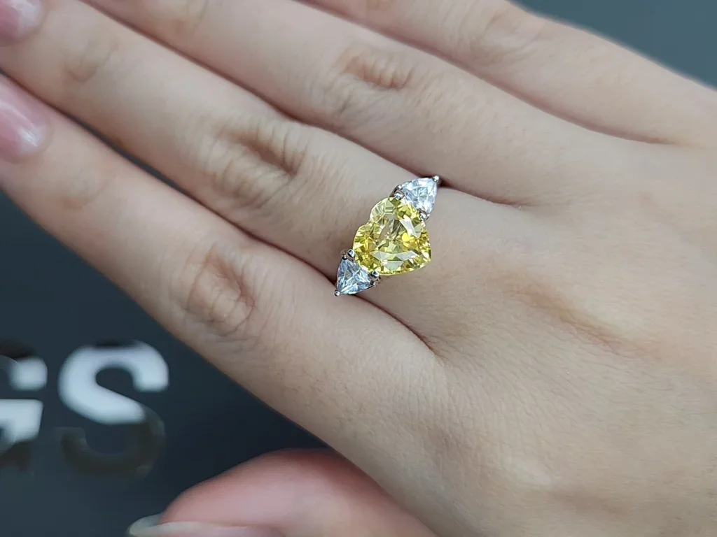 Zafiro amarillo talla corazón de 3,03 ct, Sri Lanka Image №5