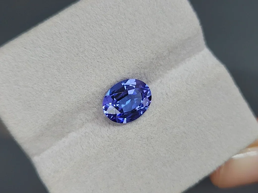Tanzanite oval cut 2.55 carats, Tanzania Image №4