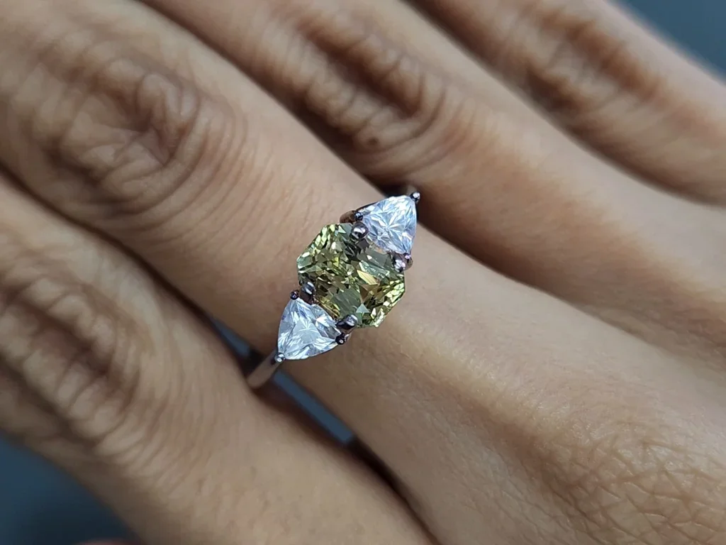 Zafiro amarillo pastel de talla radiante de 1,78 carats, Sri Lanka Image №5