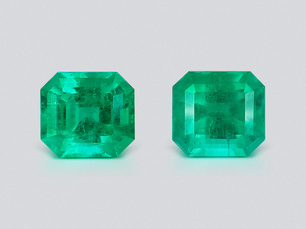 Une paire émeraudes Vivid Green Muzo Green 7,08 carats, de taille octogonale, de Colombie.  Image №1