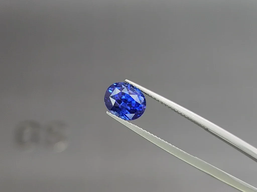 Saphir bleu royal ovale de 4,10 carats, Sri Lanka  Image №3