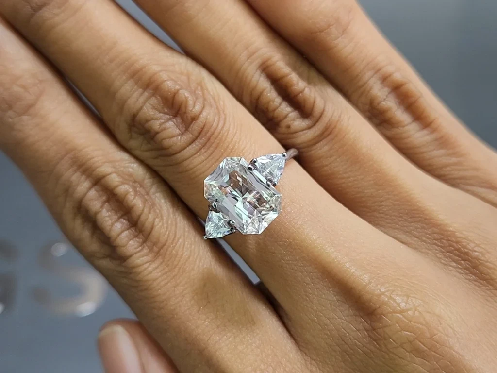 Kunzite light green radiant cut 3.09 carats, Pakistan Image №5