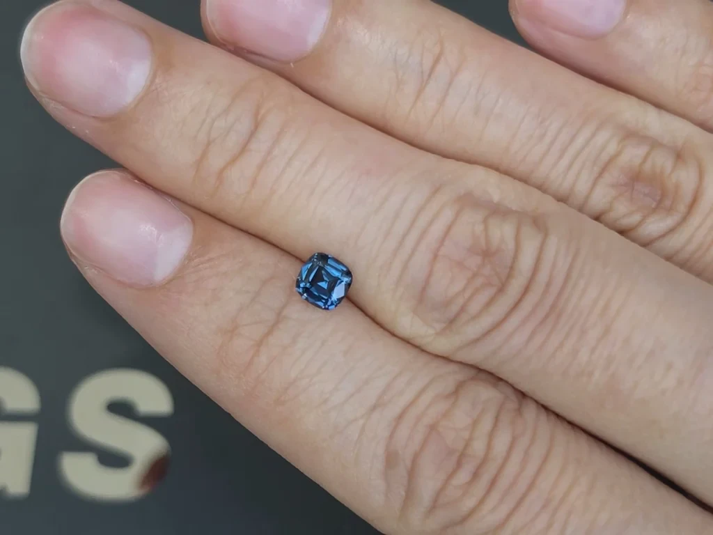 Spinelle bleu taille coussin de 0,49 carat, Tanzanie Image №2