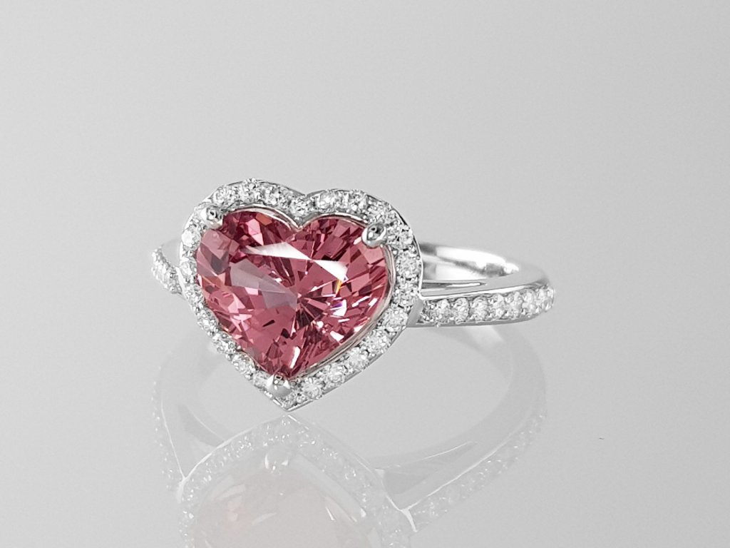 Ring with pink spinel 2.36 ct and diamonds in 18K white gold  Image №2