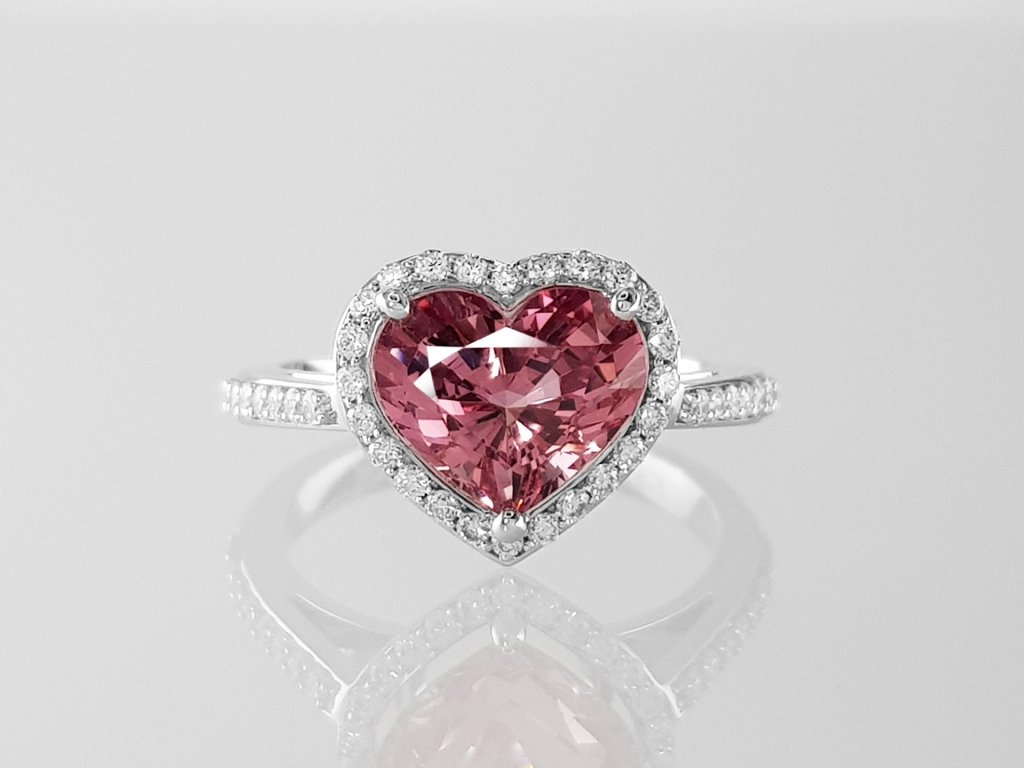 Ring with pink spinel 2.36 ct and diamonds in 18K white gold  Image №1