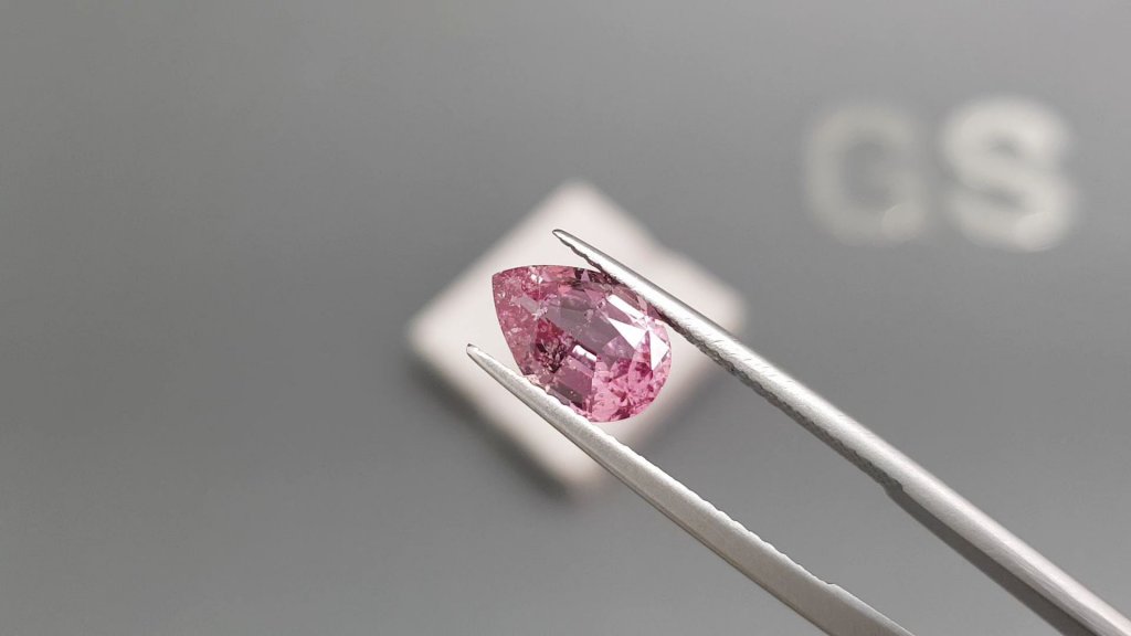 Pink-purple spinel from Tajikistan in pear cut 2.17 carats Image №3