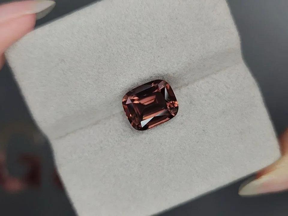 Red-brown cushion cut zircon 5.74 carats, Sri Lanka  Image №4