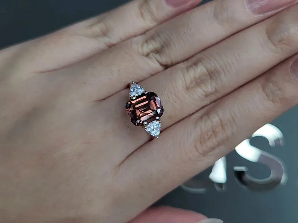 Red-brown cushion cut zircon 5.74 carats, Sri Lanka  Image №5