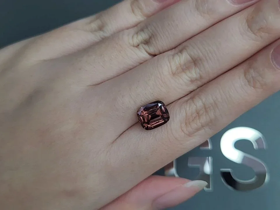 Red-brown cushion cut zircon 5.74 carats, Sri Lanka  Image №2