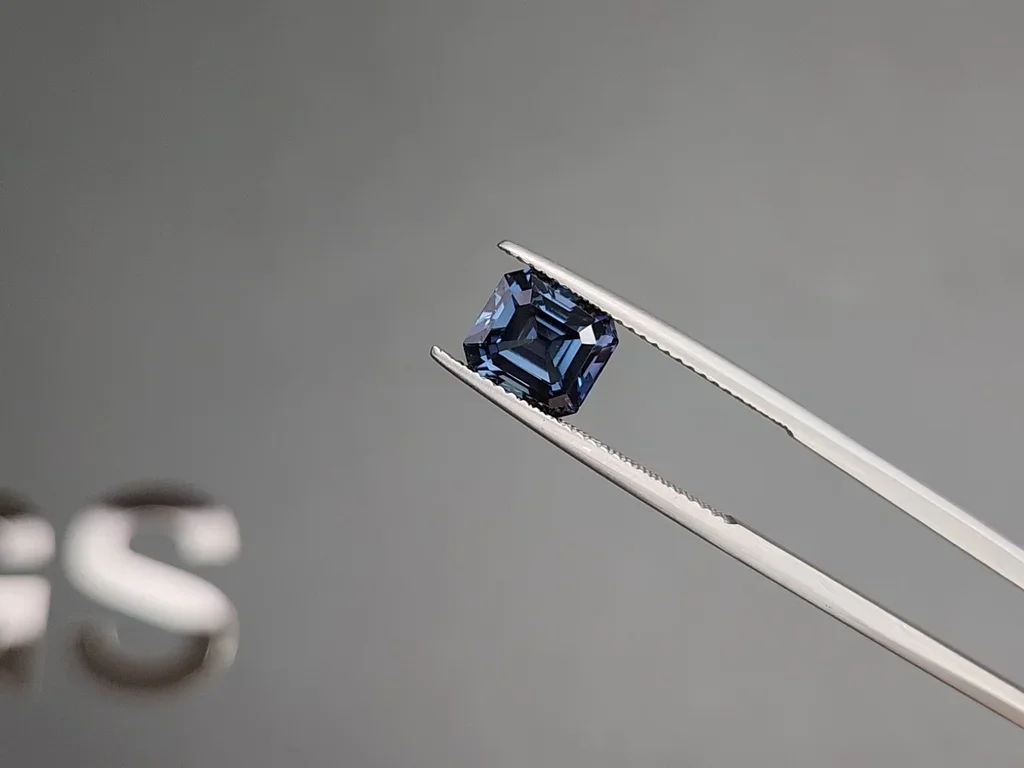 Deep Blue spinel in octagon cut 3.37 carats, Sri Lanka Image №4