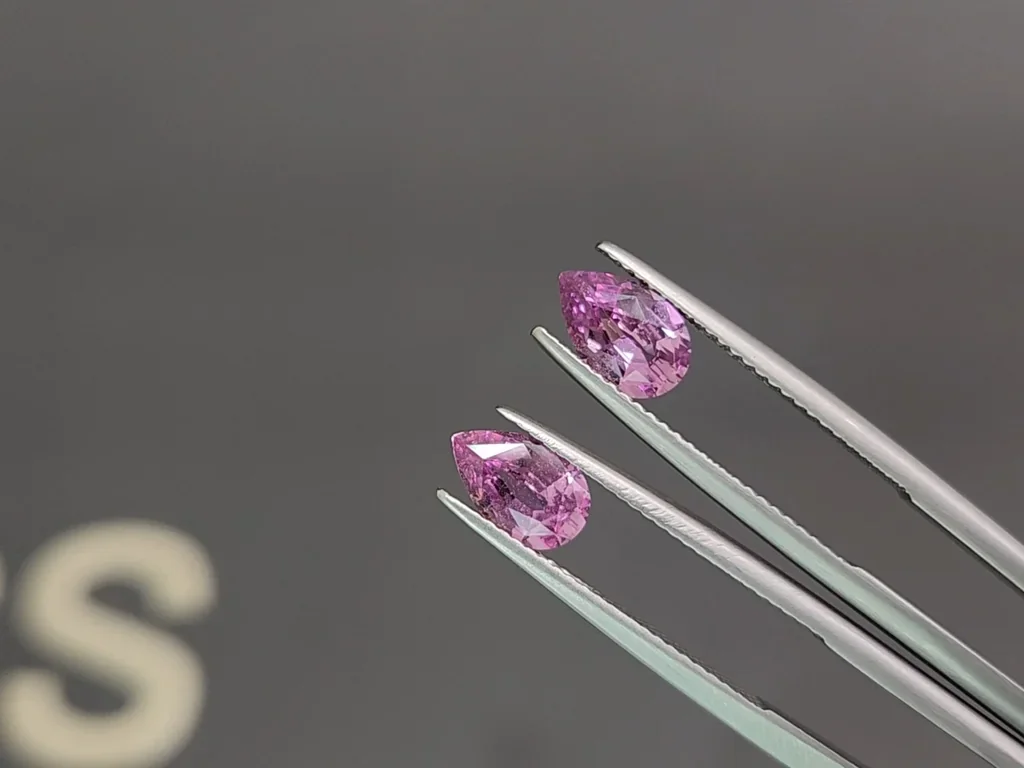 Paire de saphirs roses taille poire non chauffés, 2,10 carats, Sri Lanka Image №3
