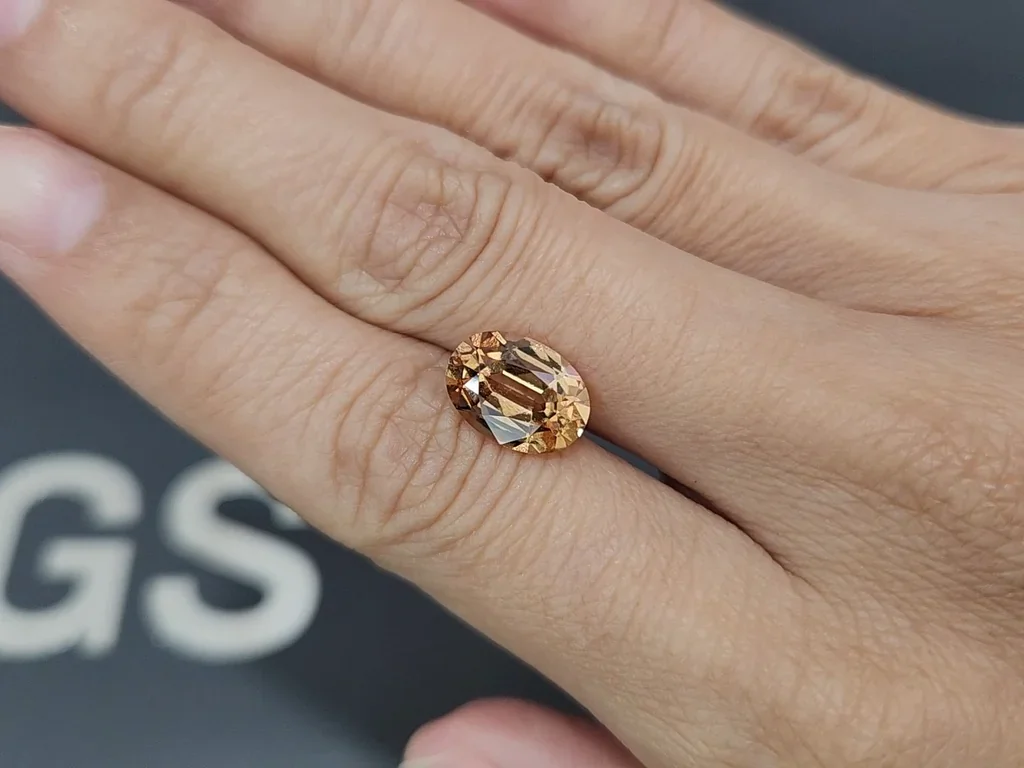 Granate hessonita, talla ovalada 3,64 quilates, África Image №2