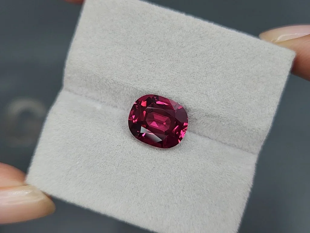 Spinelle rouge rose taille coussin de 5,08 carats, Birmanie  Image №4