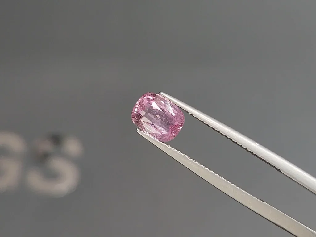 Saphir rose doux taille coussin de 1,55 carats, Sri Lanka Image №3