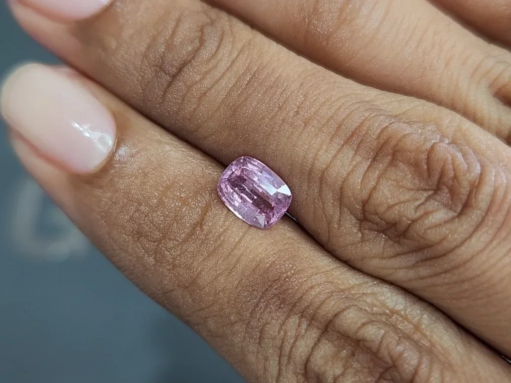 Saphir rose doux taille coussin de 1,55 carats, Sri Lanka Image №2