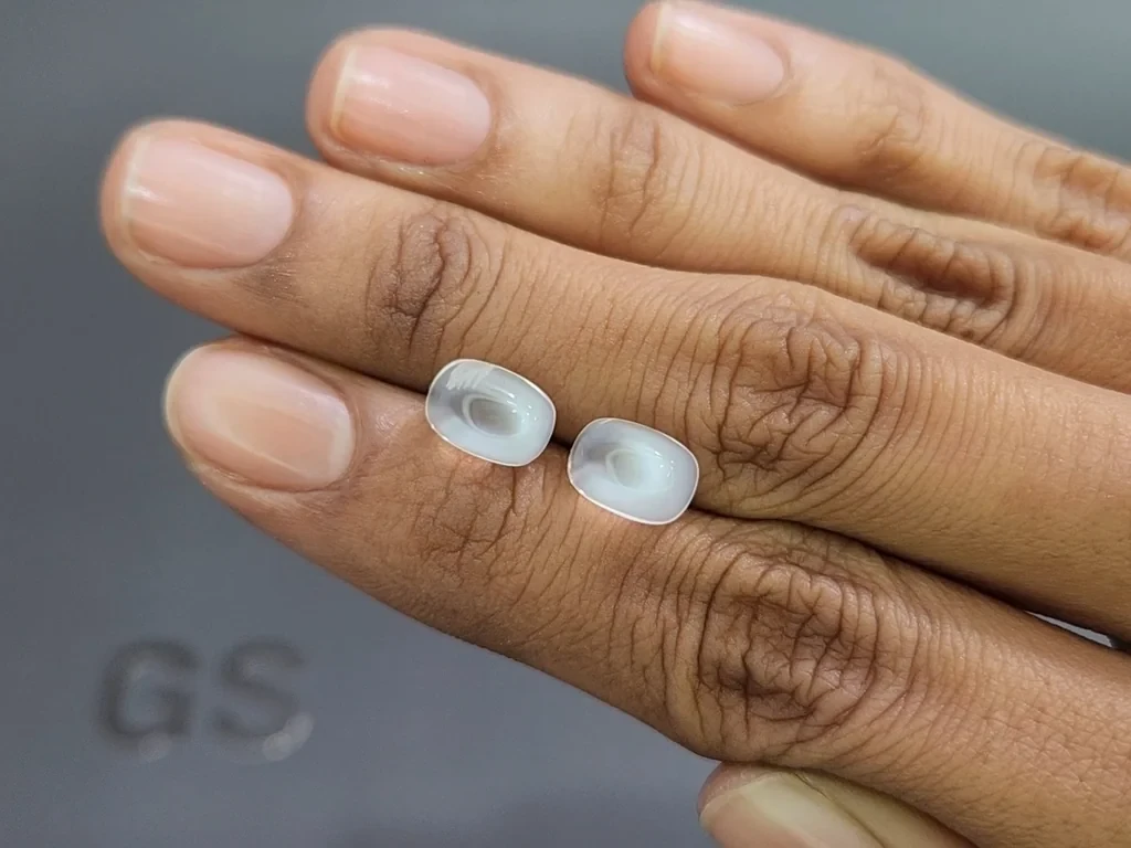 Pair of moonstones cabochon cut 5.34 carats, Burma Image №2