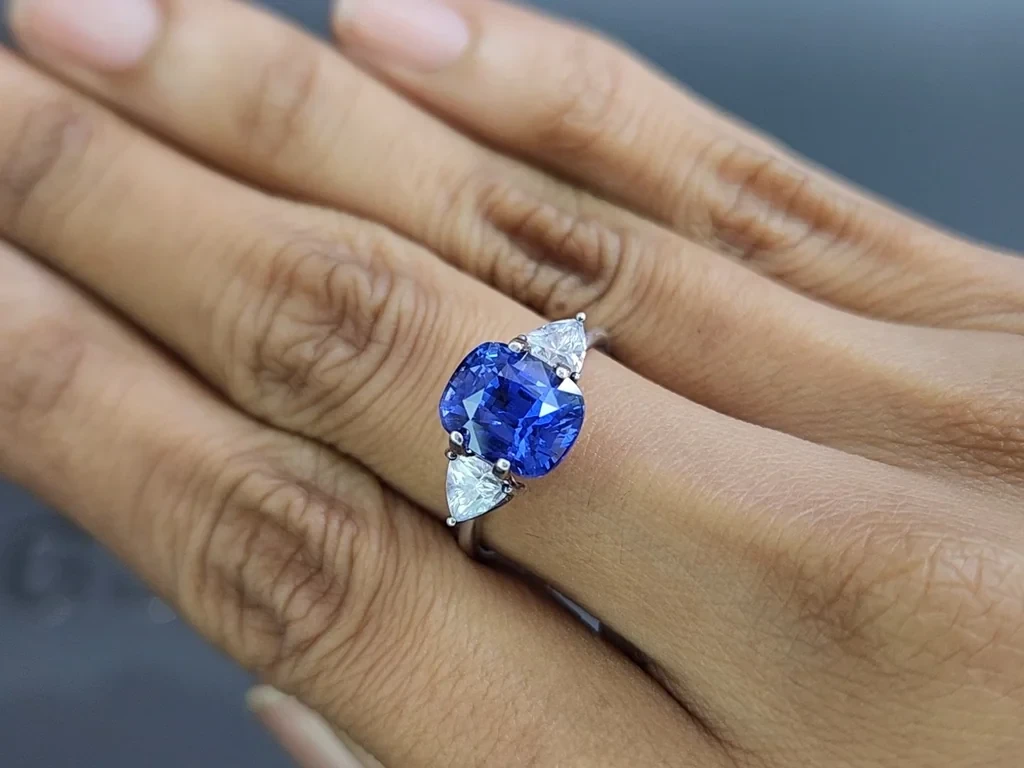 Saphir bleuet de 4,13 carats, taille coussin, Sri Lanka Image №5