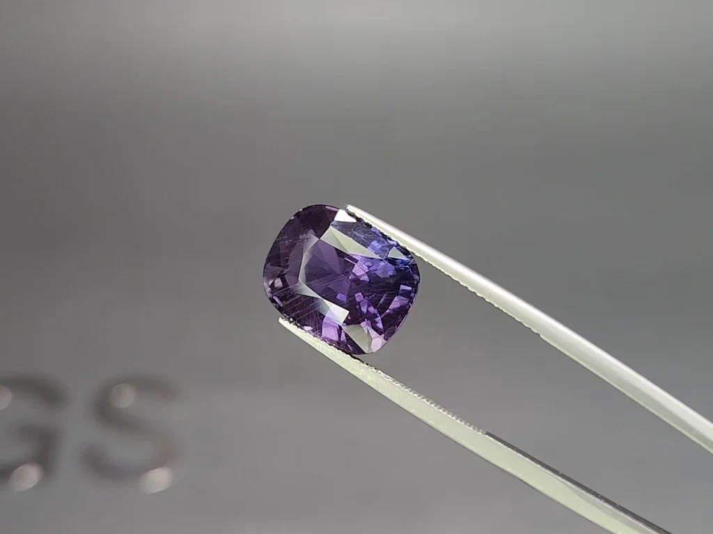 Saphir violet non chauffé de 10,10 carats, taille coussin, du Sri Lanka Image №3