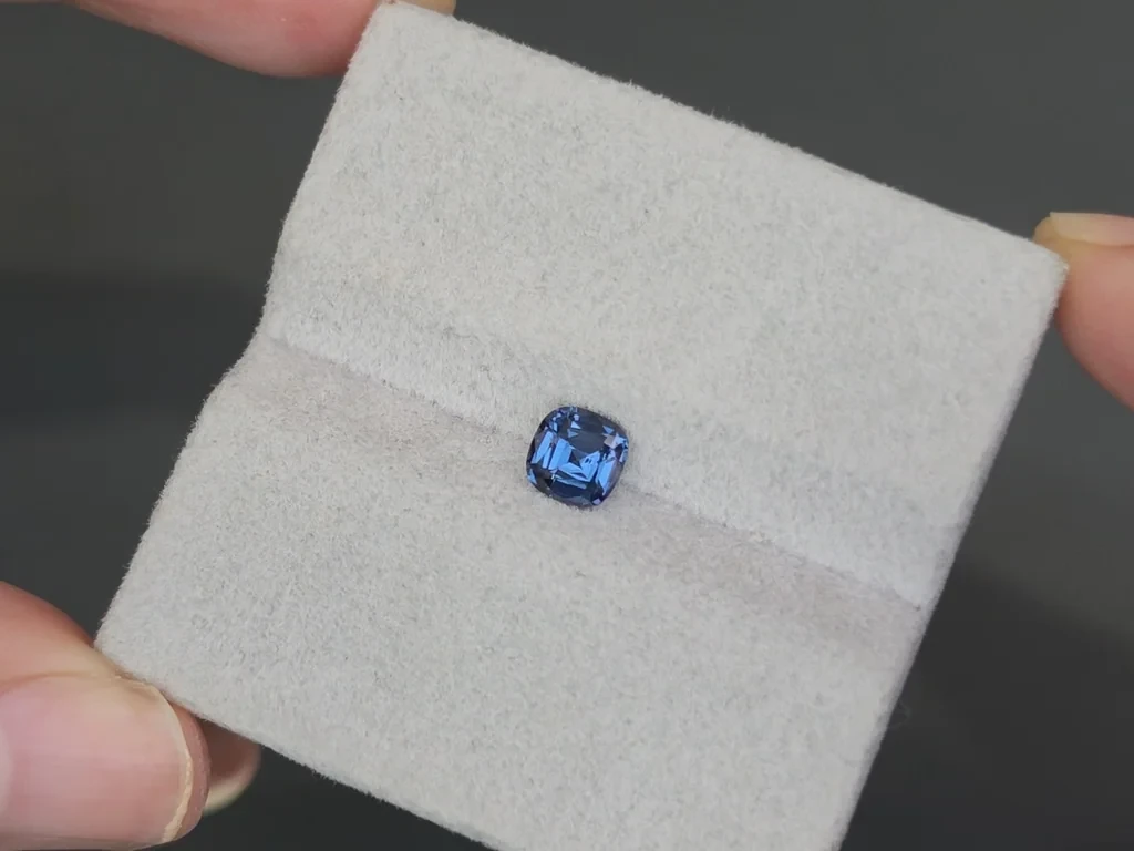 Spinelle bleu taille coussin de 0,72 carat, Tanzanie Image №4