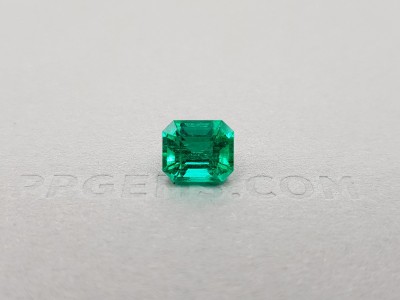 Colombian vivid green emerald 2.59 ct, GRS photo