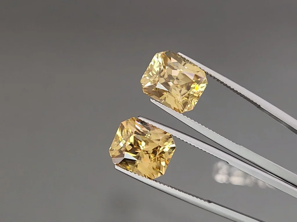 Pair of natural golden color zircons in octagon cut 23.87 carats, Combodia Image №3