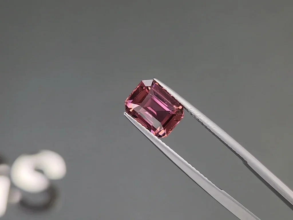 Octagon cut pink tourmaline 2.96 carats, Africa Image №3